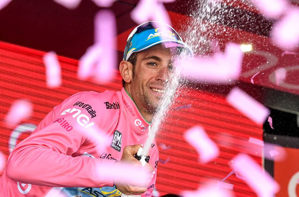Vincenzo Nibali vyhral po druhýkrát v kariére celkové poradie Gira