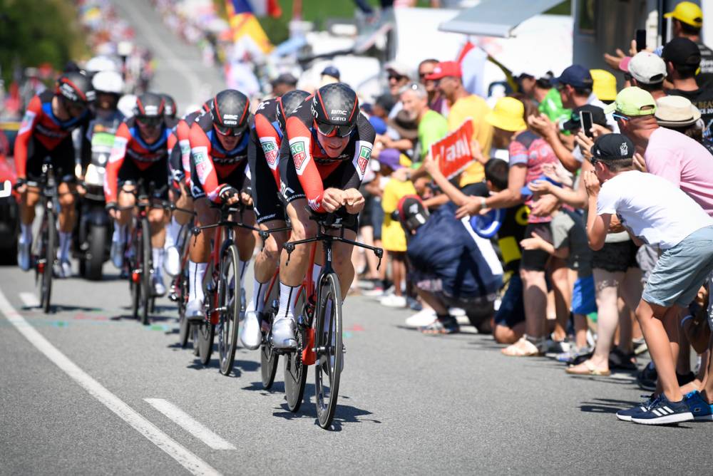 Tour de France 3. etapa: V tímovej časovke triumfovali jazdci BMC