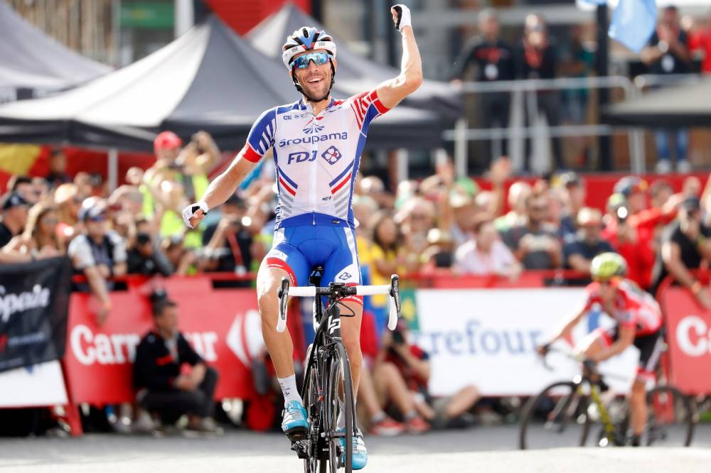 La Vuelta 19. etapa: Druhé víťazstvo si pripísal Thibaut Pinot, Simon Yates zvýšil náskok na čele