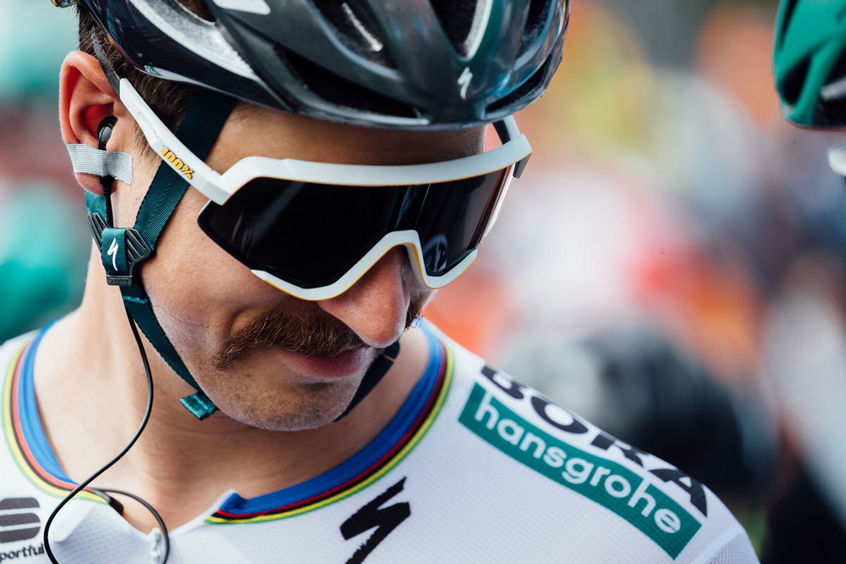 Santos Tour Down Under 1. etapa: Peter Sagan finišoval v top 10, záverečný špurt ovládol Elia Viviani