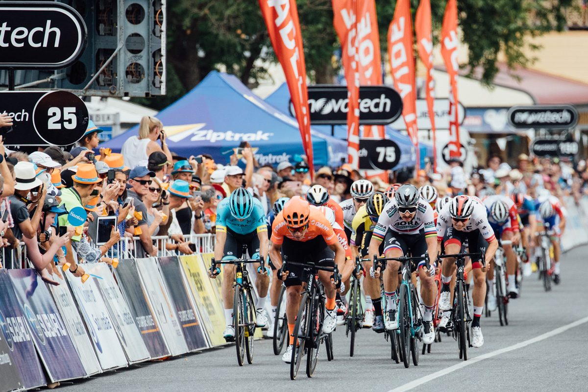 Santos Tour Down Under 2. etapa: Fenomenálny Peter Sagan došpurtoval na výbornom treťom mieste