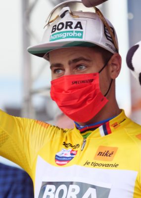 Okolo Slovenska 3. etapa: Fenomenálny Peter Sagan si vyšpurtoval tretie miesto a obliekol sa do žltého dresu