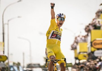 Tour de France – 4. etapa: Klasikársky profil ovládol žltý Van Aert, Sagan opäť v top 5